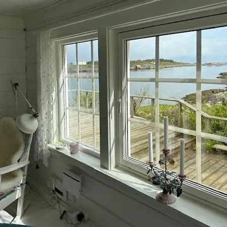 Historic By The Atlantic Ocean Road * Vevang