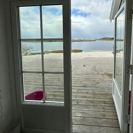 Historic Cabin By The Atlantic Ocean Road * Vevang