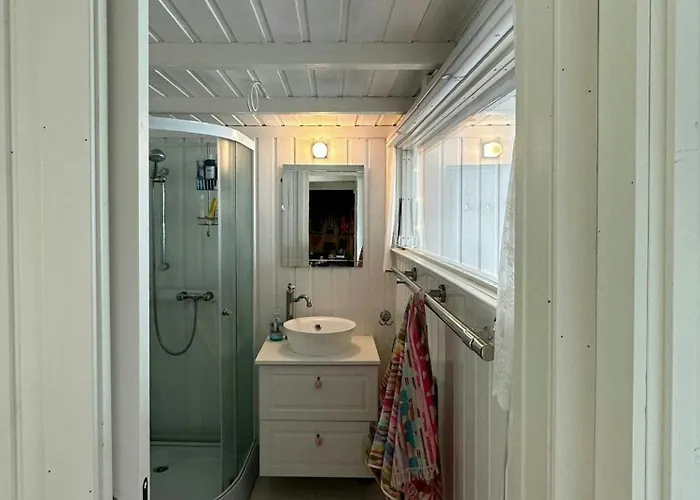 Historic Cabin By The Atlantic Ocean Road Hébergement de vacances Vevang