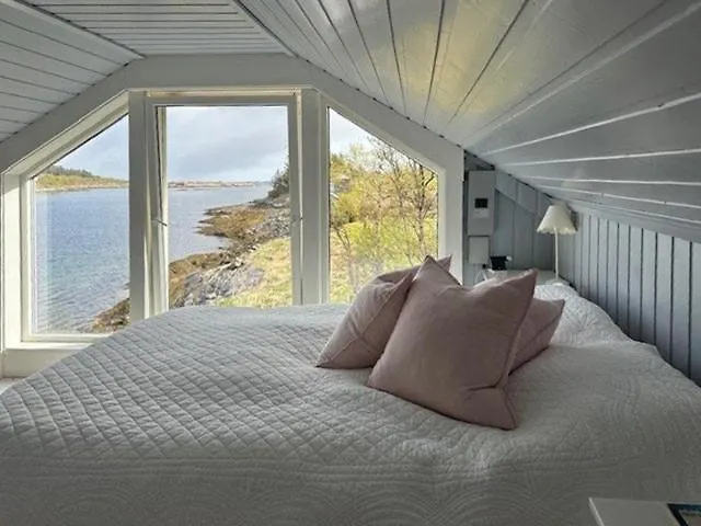 Historic Cabin By The Atlantic Ocean Road Vevang